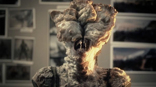 Un clicker, zombie transformé par un champignon Cordyceps dans le jeu The Last of Us